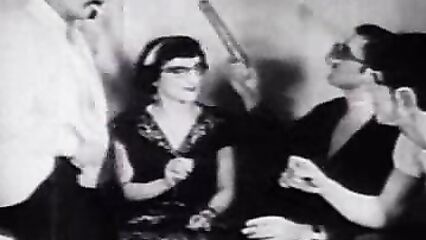 Ретро порно: Историческая эротика: Бесподобная тройка