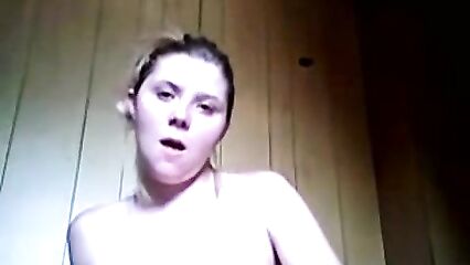 Сексуальная шлюшка исполняет любые пожелания