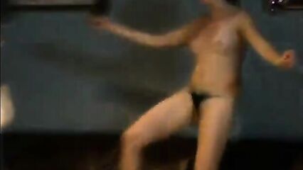 Пьяные голые русские девушки в бане