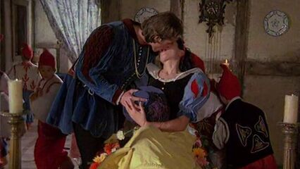 Белоснежка и семь гномов, порно фильм с русским переводом