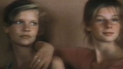 Лето в Сан-Тропе (Унте Сен-Тропе) — эротический фильм