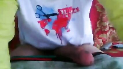 Самый большой в мире белый член попался на видео!