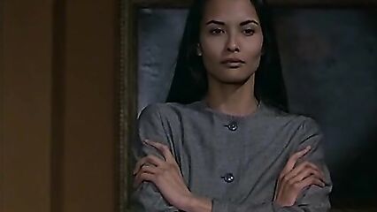 Черная Эммануэль: Бунт в женской тюрьме (1982) с русским переводом