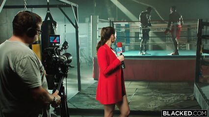 Межрассовое порно: Большая схватка с Tori Black, Jason Luv & Louie Smalls