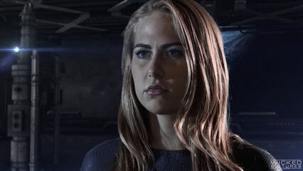 Супердевушка XXX: порно пародия с русским переводом