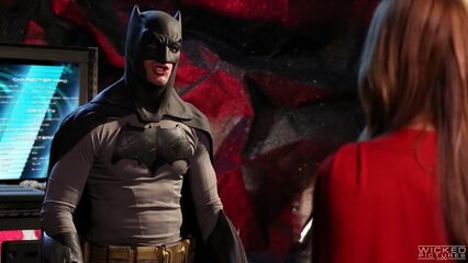 Супердевушка XXX: порно пародия с русским переводом