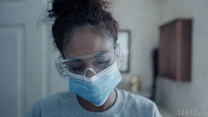 Мрачное будущее: Пандемия, часть 1. Короткометражное порно