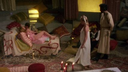 Зверь из космоса — эротическое кино, фантастика, треш