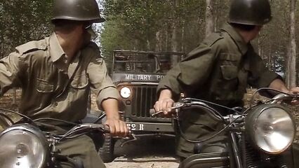 Да здравствует Италия! 2: Извращённая молодость (1994) с русскими субтитрами